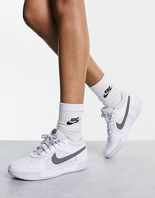 mode chokolade cricket Nike Zoom Court Lite 3 sneakers in white | ASOS