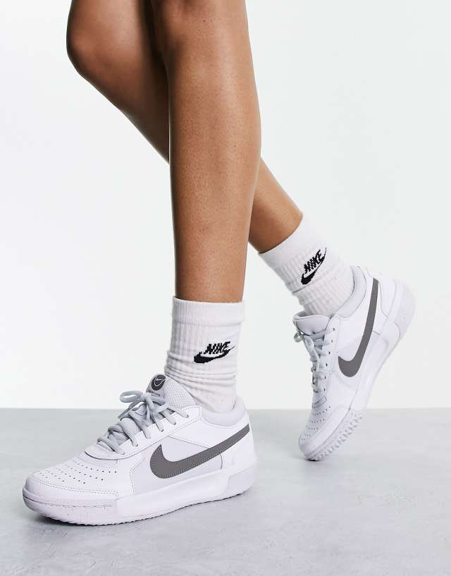 Nike Zoom Court Lite 3 sneakers in white