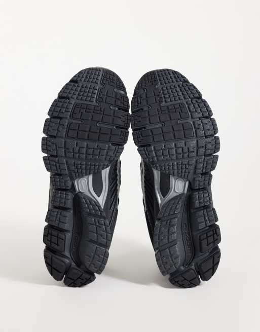 Nike Zoom Skylon 11 sneakers in black with gray details, 4 of 5