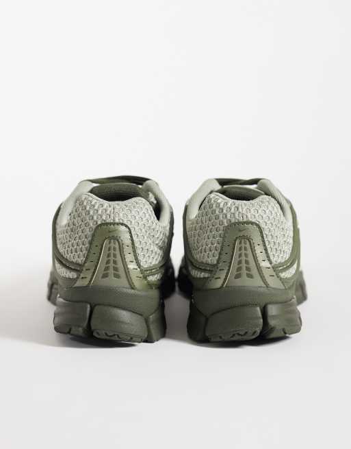 Nike Zoom Skylon 11 trainers in green & khaki, 2 of 5