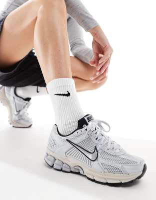 Nike - Zoom Vomero 5 - Baskets - Argenté-Blanc