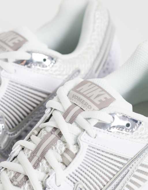Nike Zoom Vomero 5 baskets blanc et chrome argenté, 4 de 5