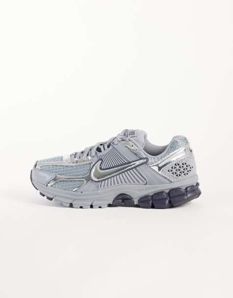 Nike Zoom Vomero 5 baskets en gris et noir chromé - view 1