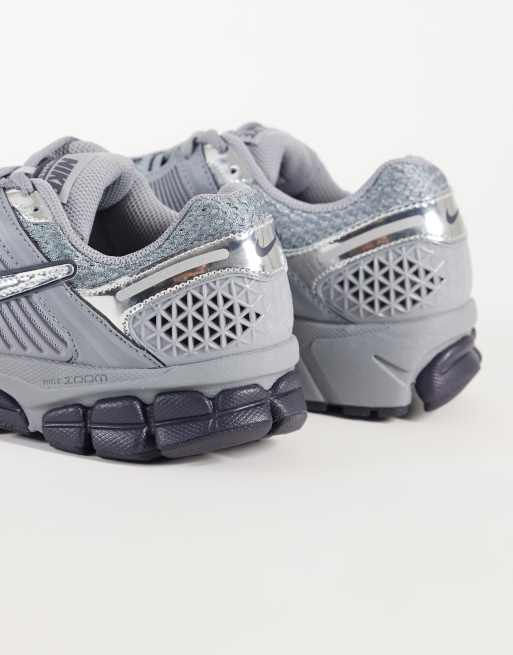 Nike Zoom Vomero 5 baskets gris et noir chromé, 2 de 5