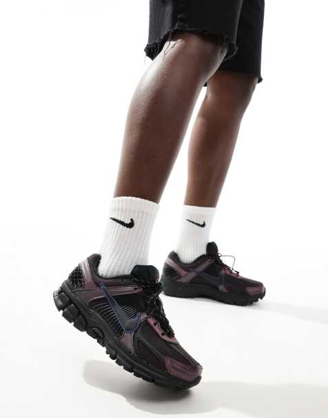 Nike - Zoom Vomero 5 - Baskets unisexes - Bordeaux foncé - view 1
