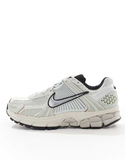 Nike – Zoom Vomero 5 – Buty sportowe w kolorze