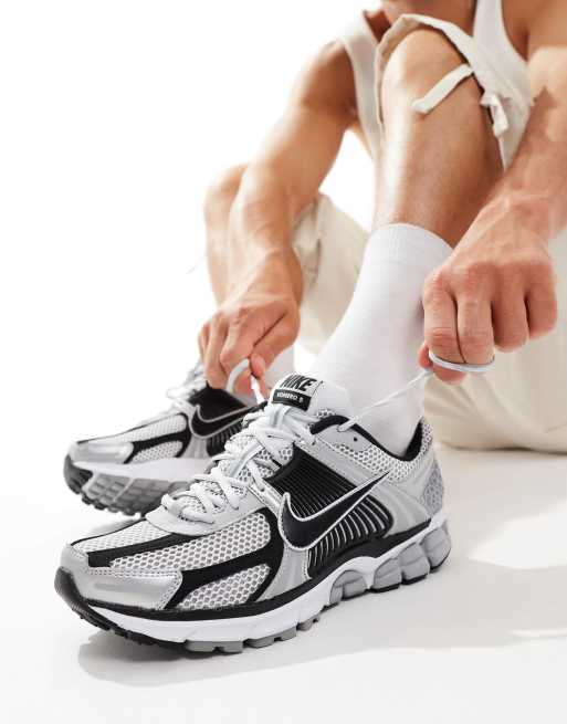 Nike – Zoom Vomero 5 – Czarno-srebrne buty sportowe unisex