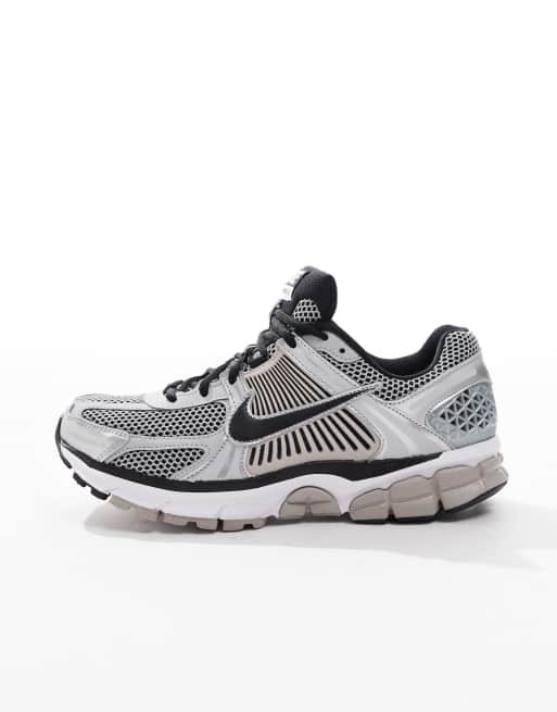 Nike Zoom Vomero 5 Premium sneakers in silver and black, 5 of 5