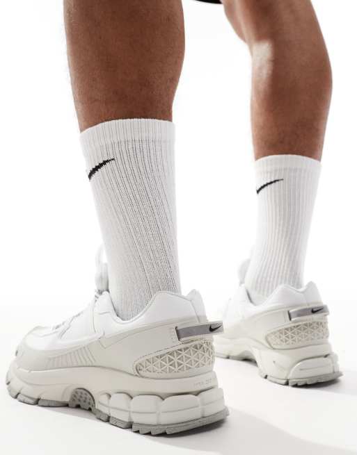 Nike – Zoom Vomero 5 Roam – Biało-szare buty sportowe, 3 z 5
