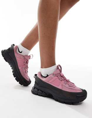 Nike - ZOOM Vomero 5 Roam - Sneaker in Rosa und Blau