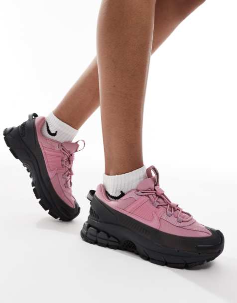 Nike Zoom Vomero 5 Roam trainers in pink and black - view 1