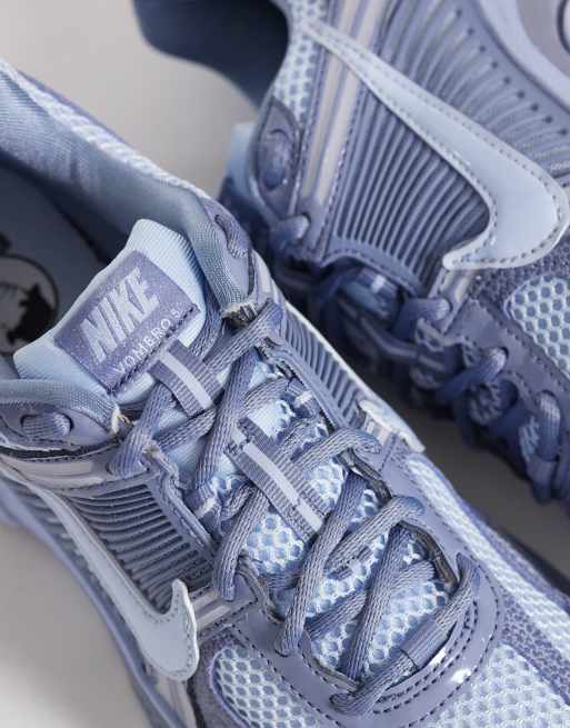 Nike Zoom Vomero 5 SE sneakers in light blue , 4 of 5