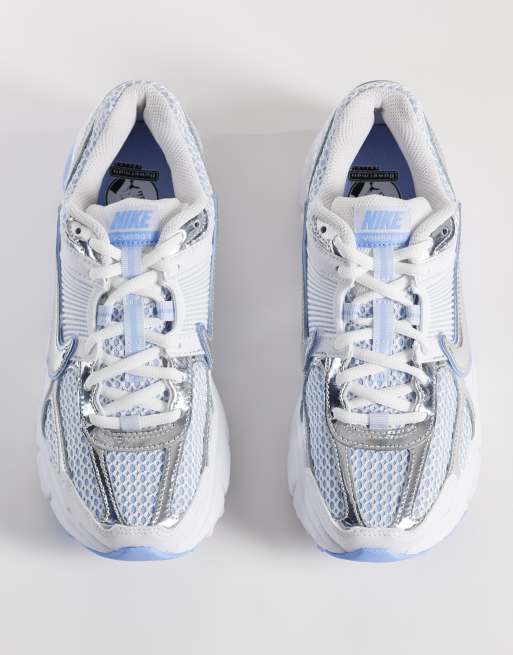 Nike Zoom Vomero 5 sneakers i metallisk sølv og blå, 3 af 5