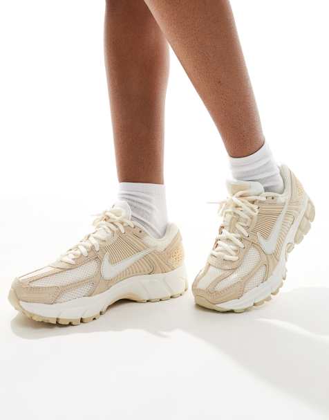 Nike - Zoom Vomero 5 - Sneakers in beige en wit - view 1