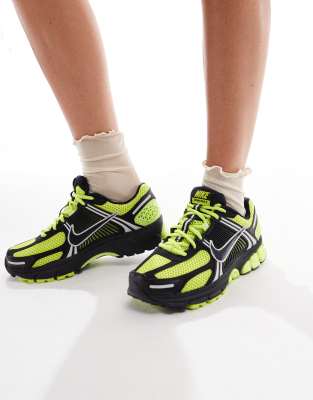 Nike Zoom Vomero 5 sneakers in black and yellow