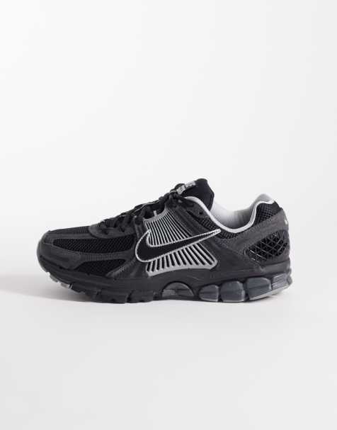 Nike Zoom Vomero 5 sneakers in black - view 1