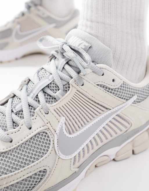 Nike Zoom Vomero 5 sneakers in brown & gray