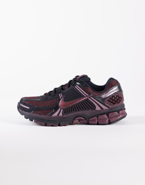Nike Zoom Vomero 5 sneakers in burgundy - view 1