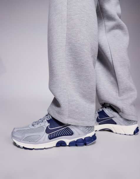 Nike Zoom Vomero 5 sneakers in gray and blue - view 1