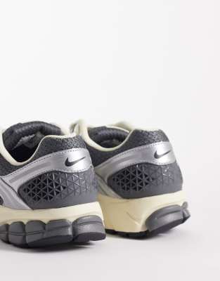 Nike Zoom Vomero 5 Sneakers In Gray