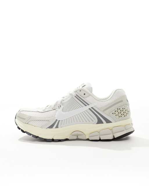 Nike Zoom Vomero 5 sneakers in gray