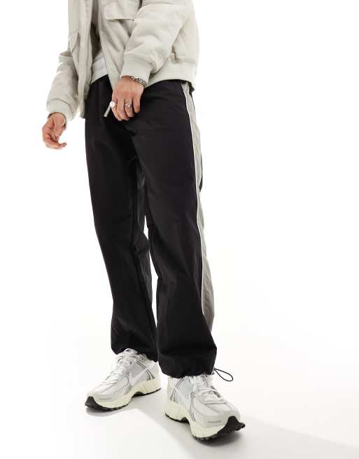 Nike Zoom Vomero 5 sneakers in gray