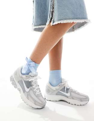 Nike Zoom Vomero 5 sneakers in light gray and white