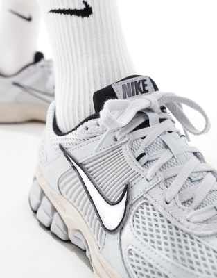 NIKE スムホメロ5ランニンクスニカ HV6417 001 Nike Zoom Vomero 5 Metallic Silver Platinum Violet (Women's