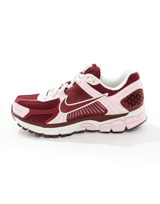 Nike Zoom Vomero 5 sneakers in pink and red, 2 of 5