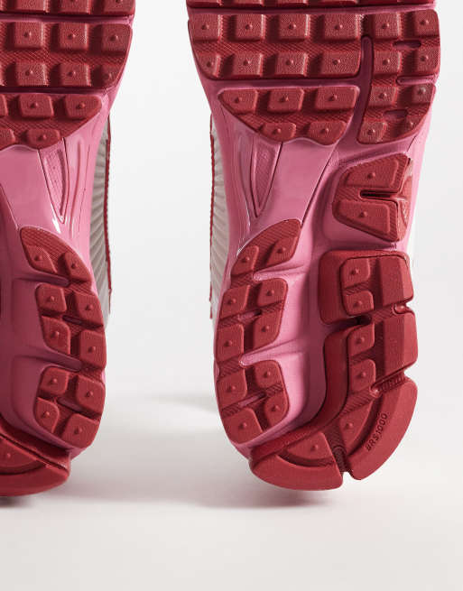 Nike Zoom Vomero 5 sneakers in pink and white , 5 of 5