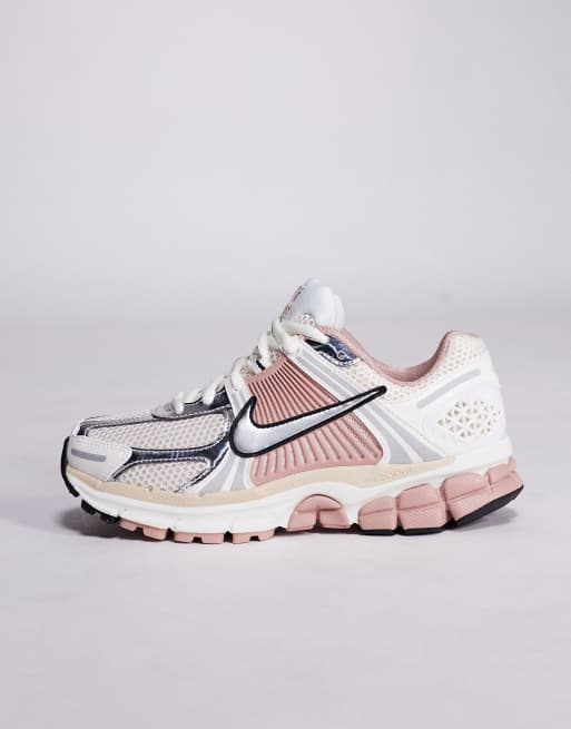 Nike Zoom Vomero 5 sneakers in pink & white