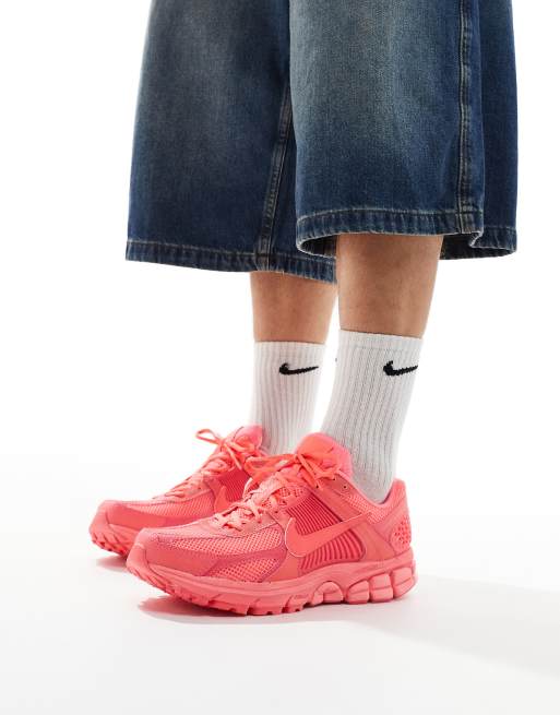 Nike Zoom Vomero 5 sneakers in pink | ASOS
