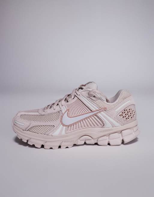 Nike Zoom Vomero 5 sneakers in pink, 2 of 5