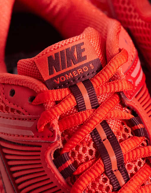 Nike Zoom Vomero 5 sneakers in red, 4 of 5