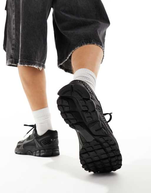 Nike Zoom Vomero 5 sneakers in triple black