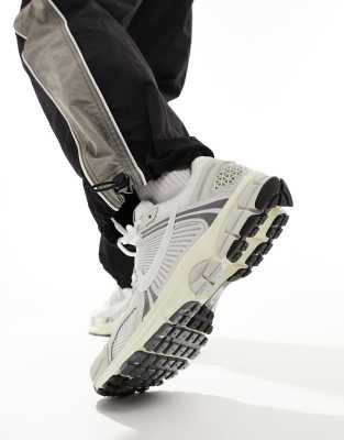 Nike Zoom Vomero 5 sneakers in white and cream