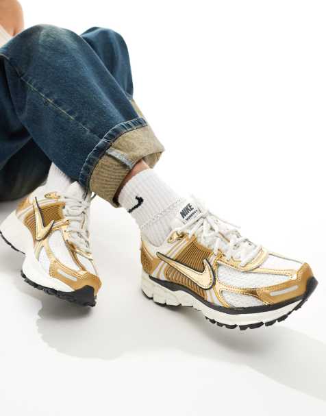 Nike Zoom Vomero 5 sneakers in white and gold - view 1