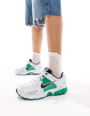 Nike Zoom Vomero 5 Sneakers In White