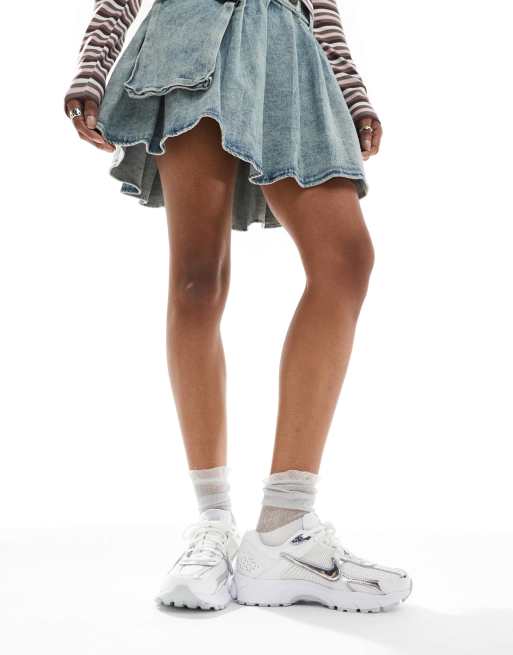 Nike Zoom Vomero 5 sneakers in white and metallic silver