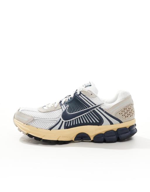 Nike Zoom Vomero 5 sneakers in white and navy, 2 of 5