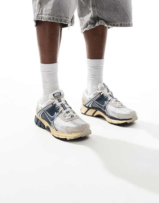 Nike Zoom Vomero 5 sneakers in white and navy, 4 of 5