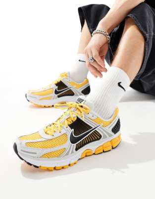 Nike Zoom Vomero 5 Sneaker In Gray
