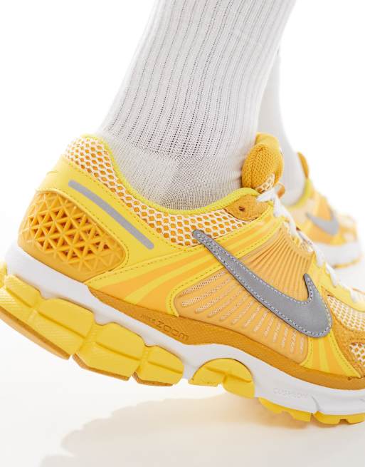 Nike Zoom Vomero 5 sneakers in yellow, 3 of 5