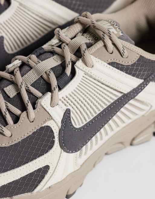 Nike Zoom Vomero 5 trainers in brown suede, 4 of 5