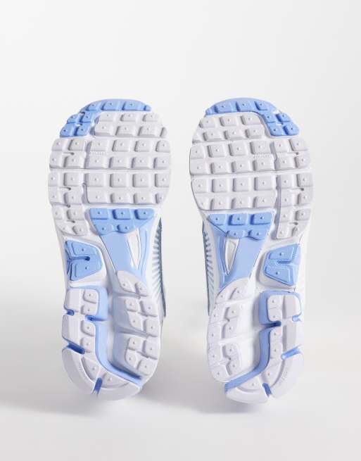 Nike Zoom Vomero 5 trainers in metallic silver and blue, 2 of 5