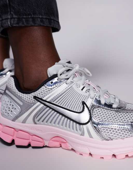 Nike Zoom Vomero 5 trainers in metallic silver and pink, 4 of 5