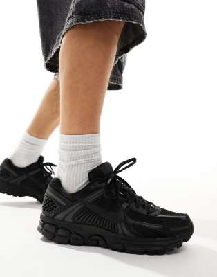  Zoom Vomero 5 trainers in triple black