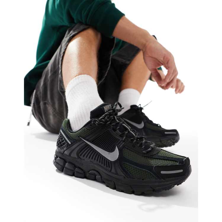 Nike Zoom Vomero trainers in triple black ASOS