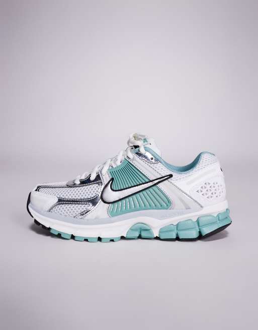 Nike Zoom Vomero 5 unisex trainers in silver and light green, 2 of 5