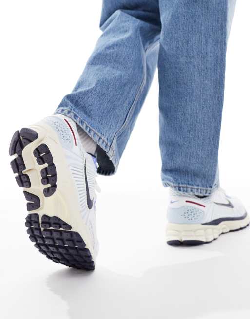 Nike – Zoom Vomero 5 – Unisex - Vita och blå träningsskor, 4 av 5